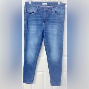 Free People Denim Mid-Rise Skinny Ankle‎ Size 30